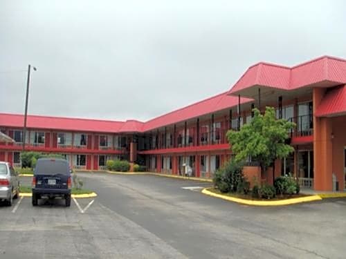 Suburban Studios Cookeville – Cookeville, TN
