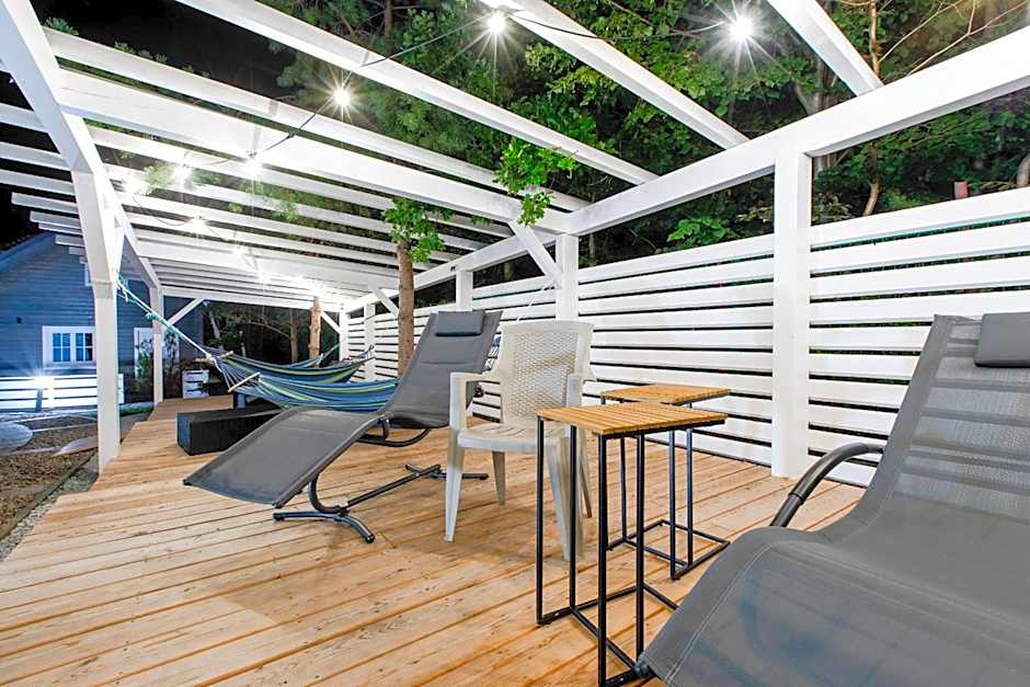 APARTAMENTY przy plaży z basenem z podgrzewaną wodą i mini SPA - Ośrodek Kolonijno-Wczasowy Mewa