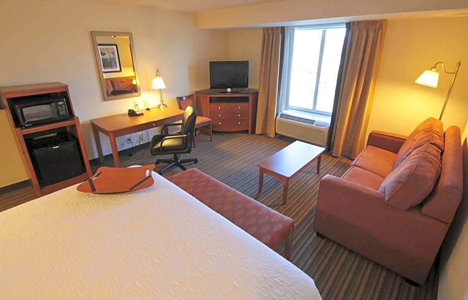 Photo 1 of 6 of 2 Queen Beds, Hearing/Mobility Accessible, Bathtub