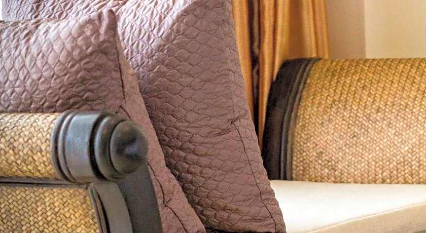 Takanta Place Aparthotel