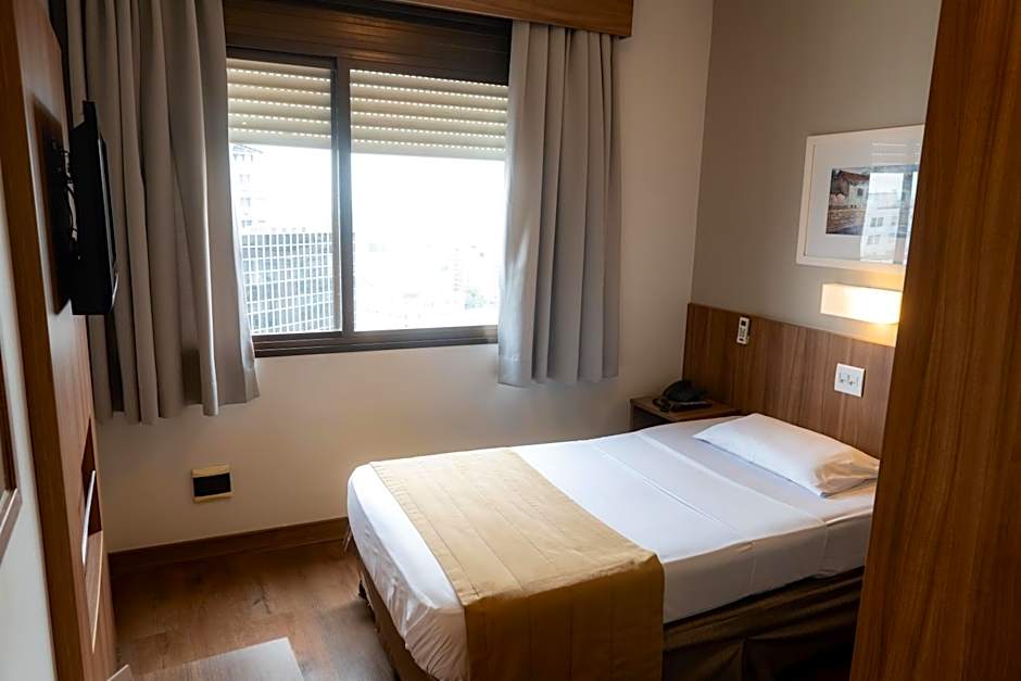 Hotel Continental Business - 200 metros do Complexo Hospitalar Santa Casa