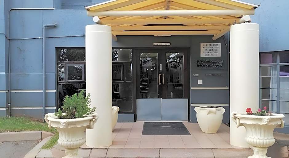 Airport Inn And Suites