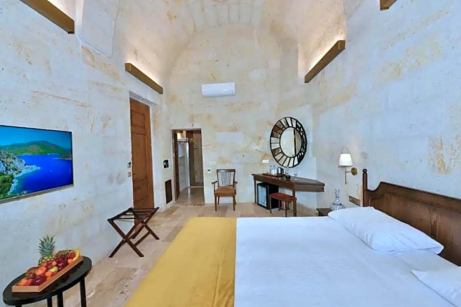 EVANTHIA CAVE SUITES