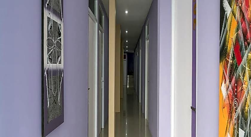 RedDoorz @ Gatot Subroto Street Bandung 3