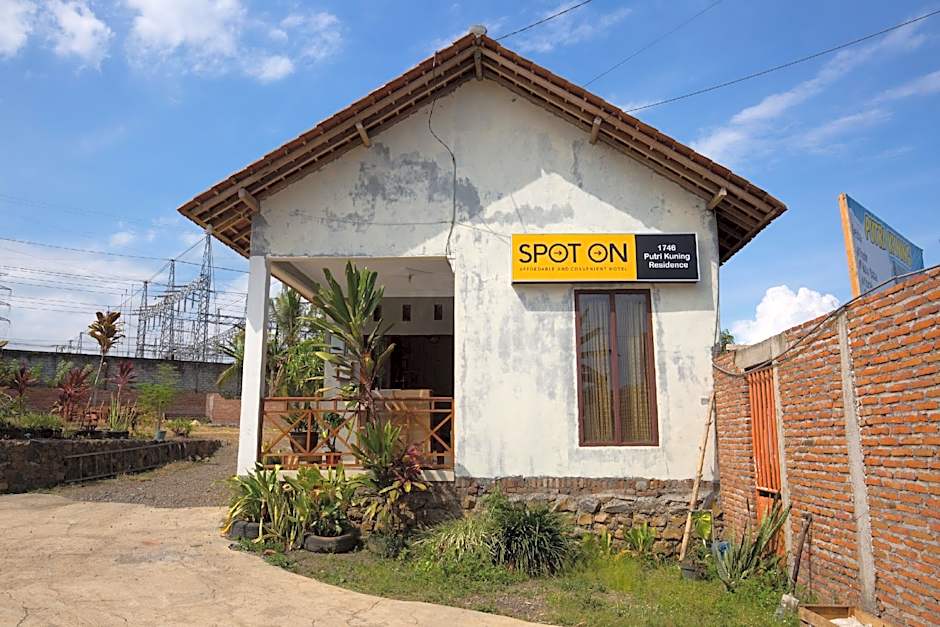 SPOT ON 1746 Putri Kuning Residence