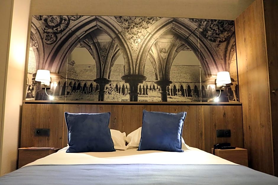 Mouton Blanc Hotel