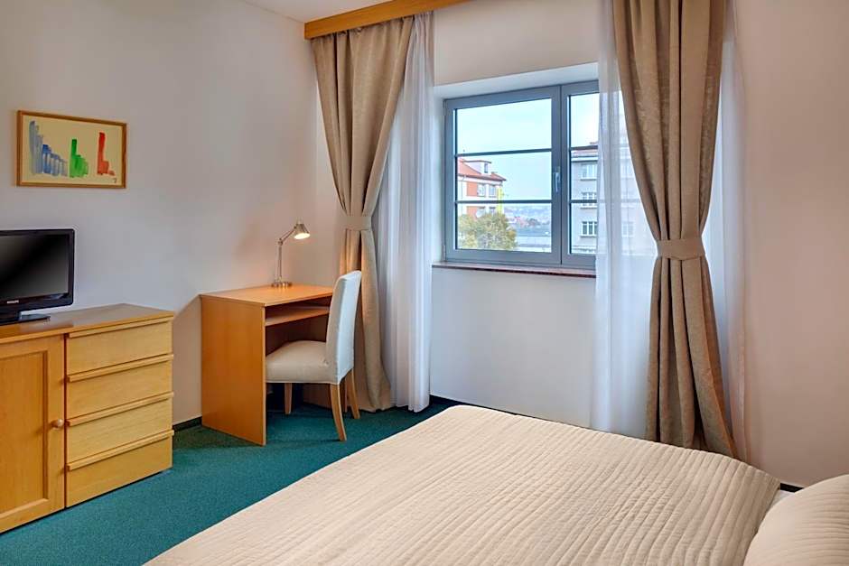 Hotel Oya
