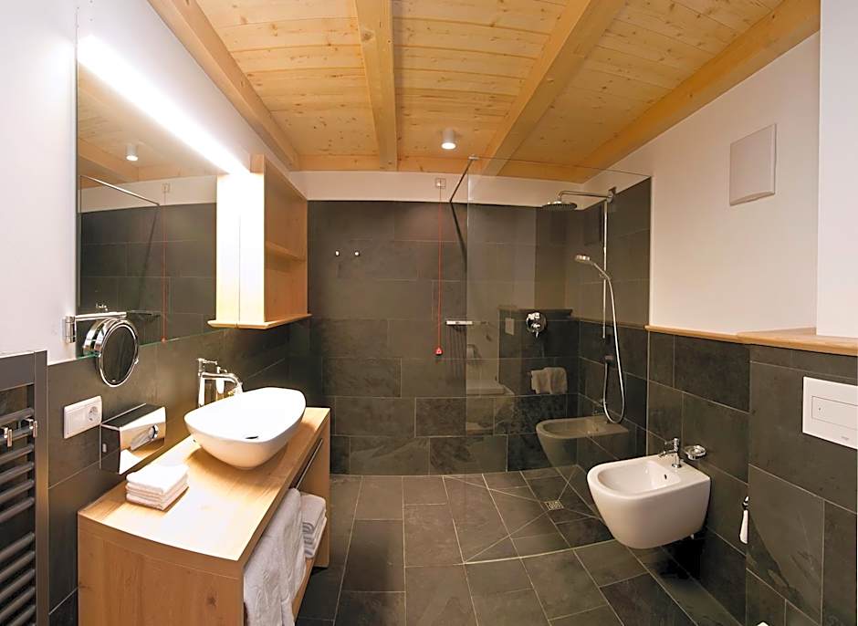 Zin Senfter Residence