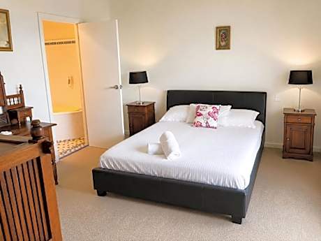 Deluxe Two-Bedroom Suite