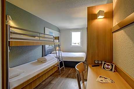 Quadruple Room - Non-Smoking