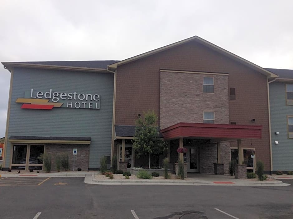 Ledgestone Hotel Billings