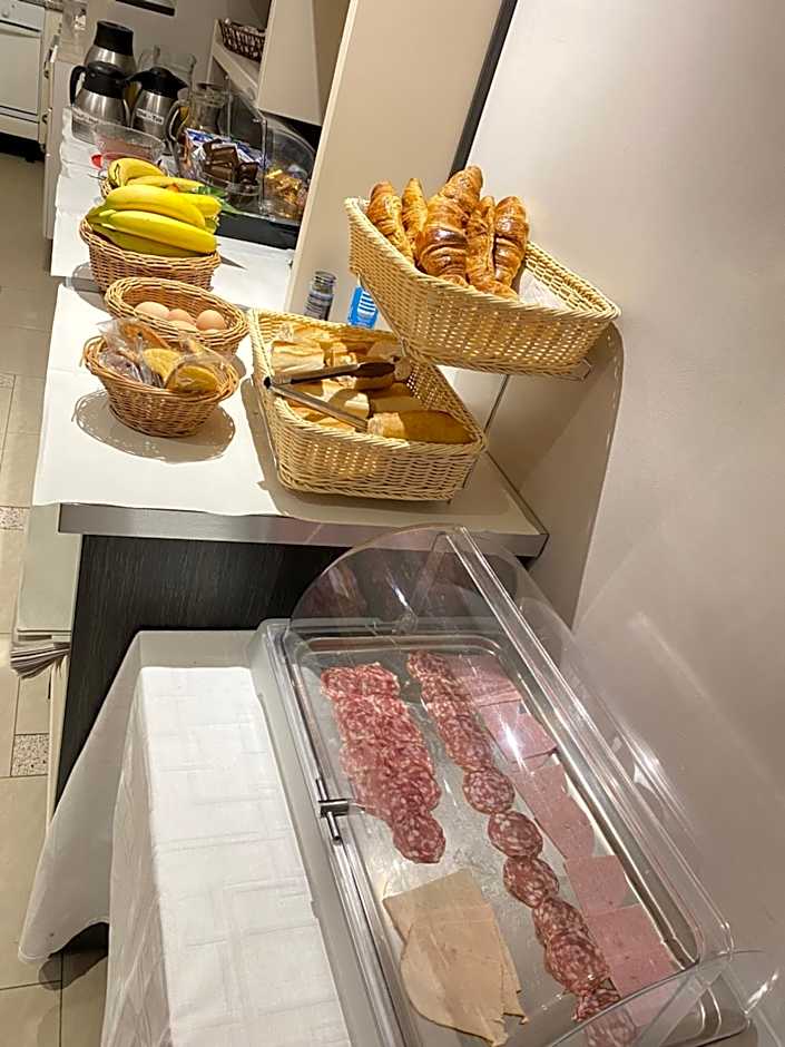 Hotel Bellevue Paris Montmartre