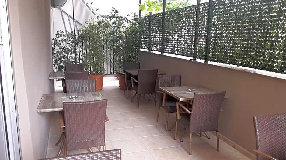 Hotel Almina Park