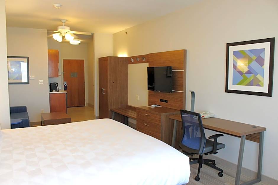 Holiday Inn Express Hotel & Suites Mansfield By IHG