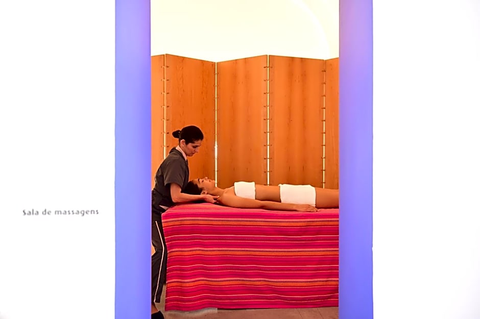 Pousada Convento de Arraiolos - Historic Hotel