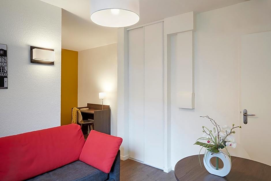 Adagio Access Poitiers Aparthotel