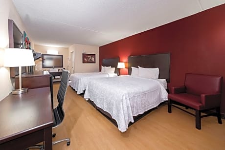 Deluxe 2 Queen Beds Smoke Free