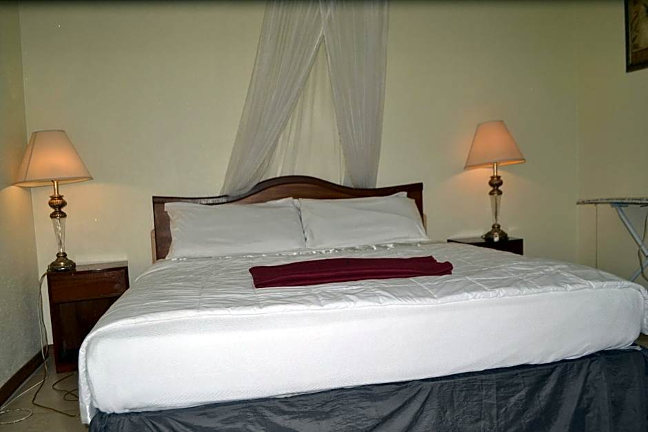 Executive Airport Hotel