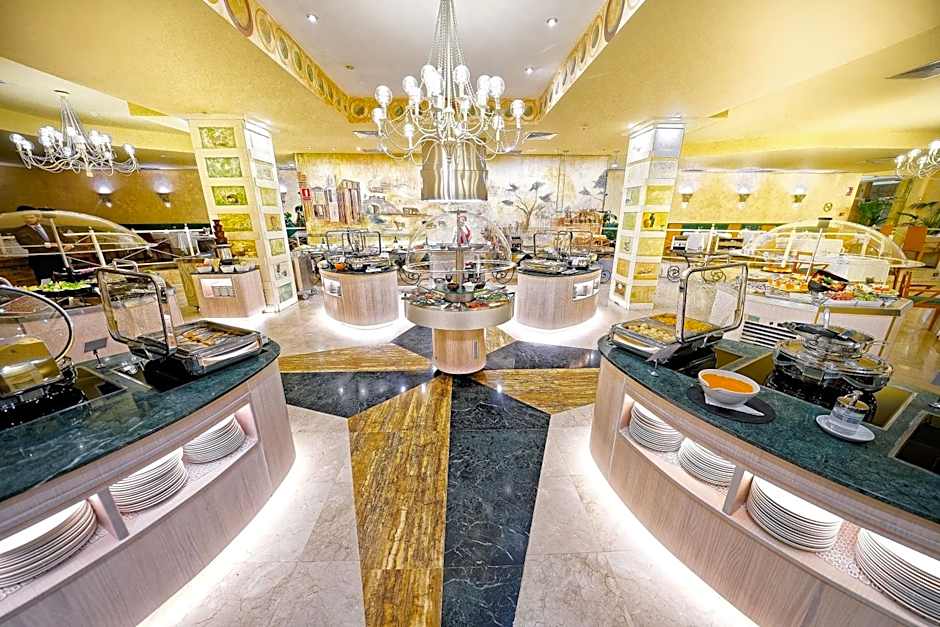 BULL Reina Isabel & SPA