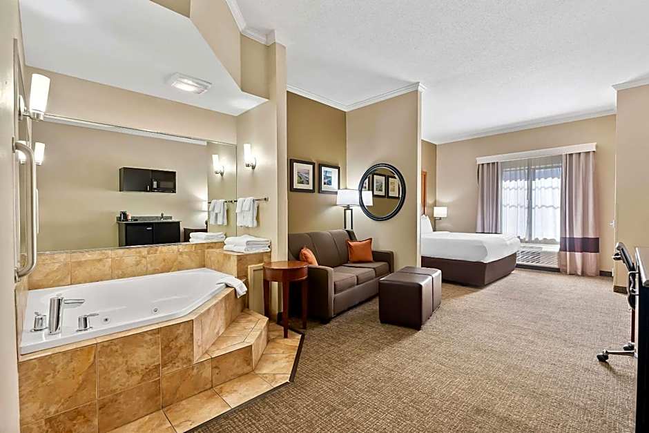 Comfort Suites Panama City near Tyndall AFB