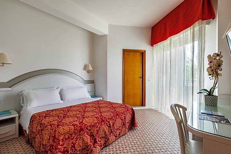 Hotel Caravelle