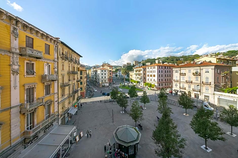 Cinque Terre Gateway