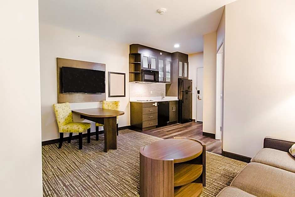 Candlewood Suites West Edmonton - Mall Area By IHG