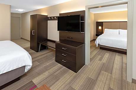 One-Bedroom King Suite