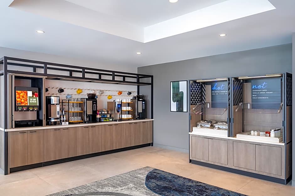 Atwell Suites Miami Brickell by IHG