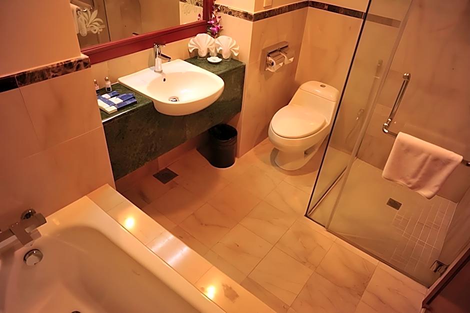 Grand Riverview Hotel