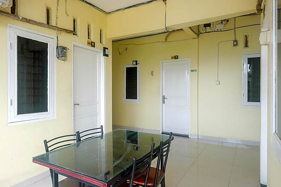 RedDoorz @ Teratai Homestay Medan Amplas