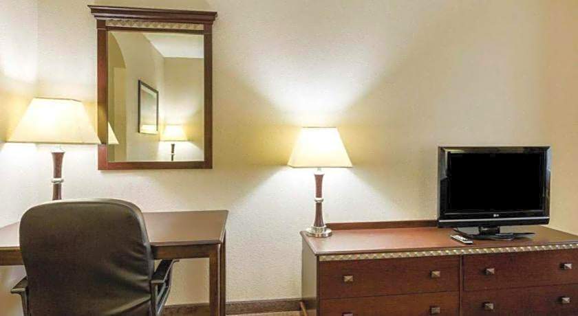 Comfort Inn & Suites