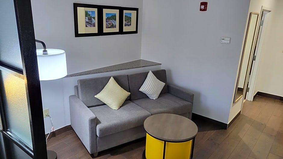 Comfort Suites Macon