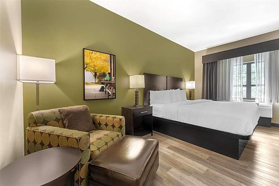 Best Western Plus Franciscan Square Inn and Suites Steubenville