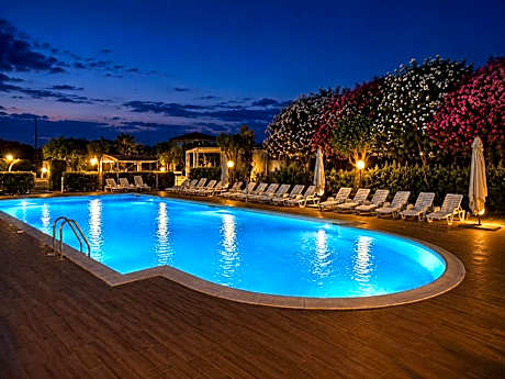 Hotel Park Village