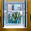 Cactus Hydra - Art Apartments