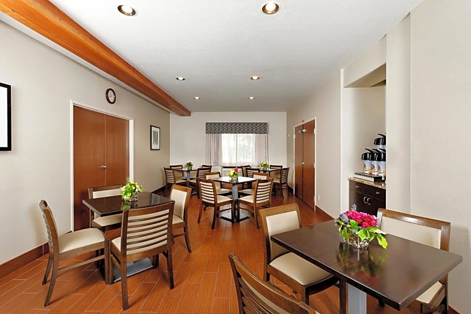 Holiday Inn Express Hotel & Suites Montrose - Townsend By IHG