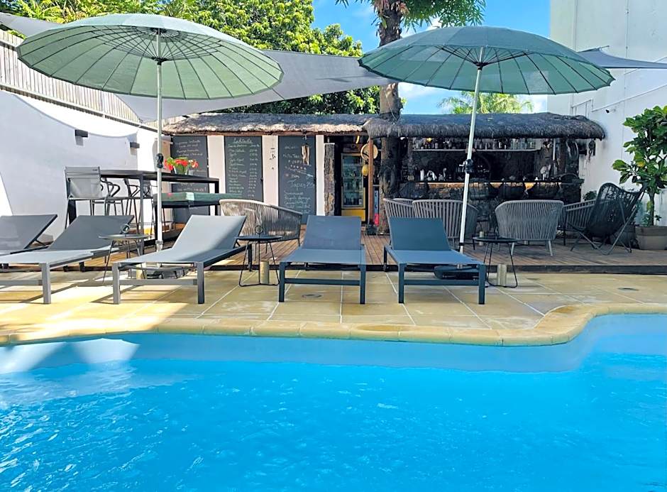 Sous le Badamier Quiet Boutique Hotel with Pool near Grand Baie
