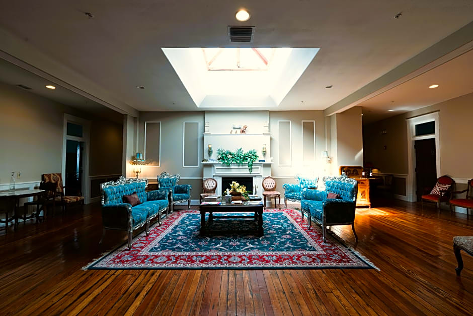 Oak Park Inn