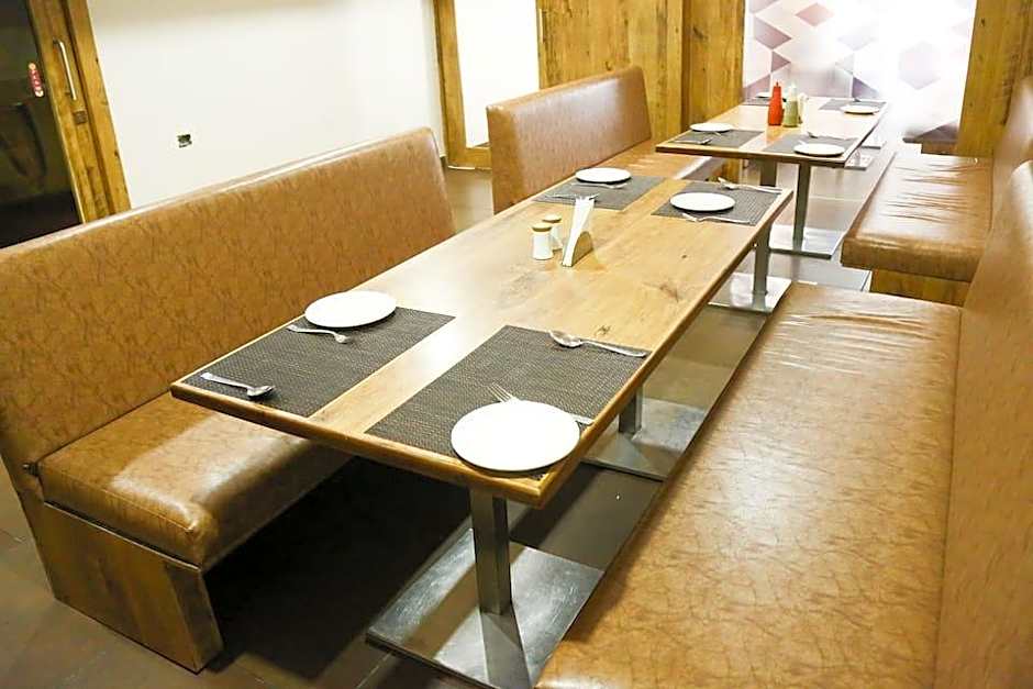 Itsy Hotels N Square