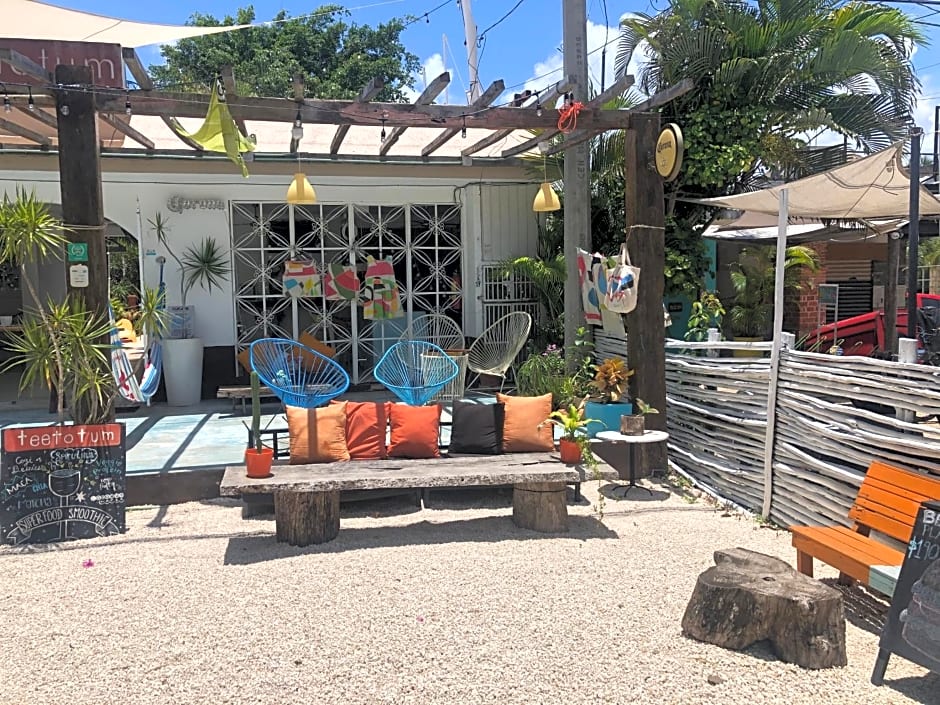 Teetotum hotel