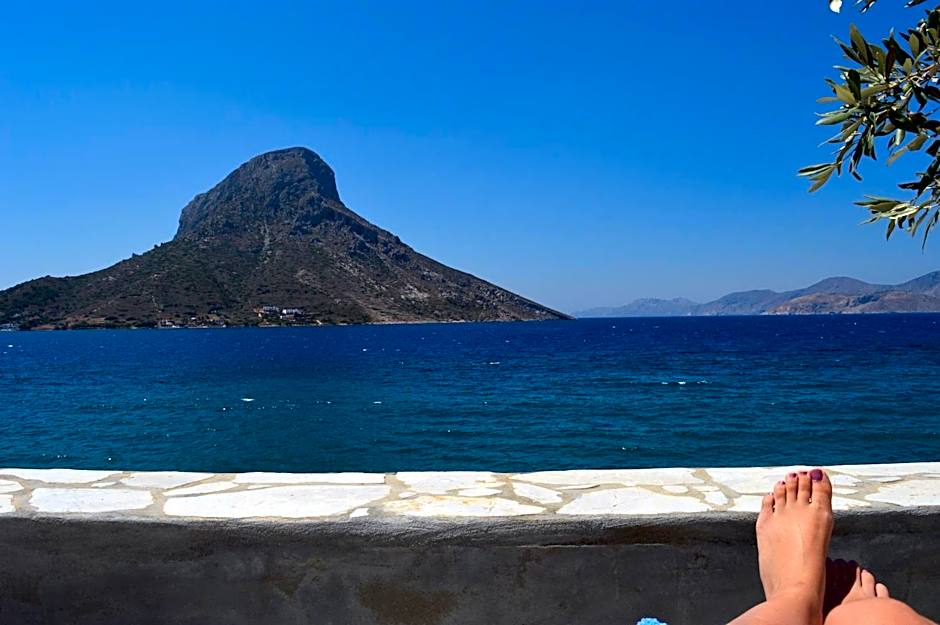 MasouriBlu Boutique Hotel