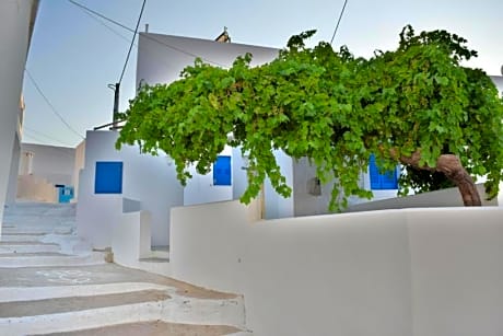 Anatoli Rooms