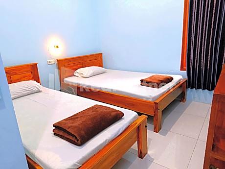 Wisma Kencana near UNS Mitra RedDoorz