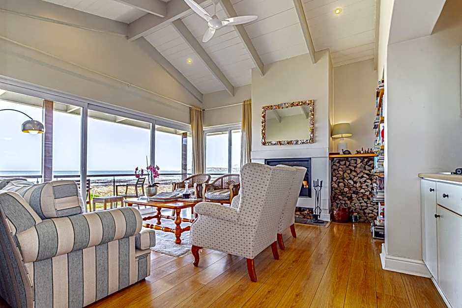 138 Marine Beachfront Guesthouse