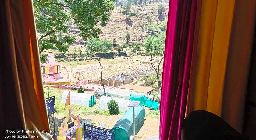 Hotel Shivalik River Retreat