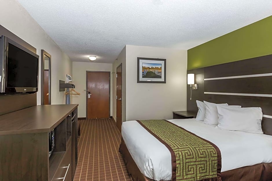 Baymont by Wyndham Louisville South I 65