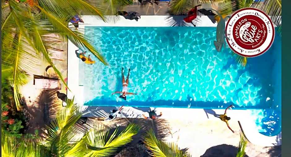 Kameleon Blue Arts Lodge