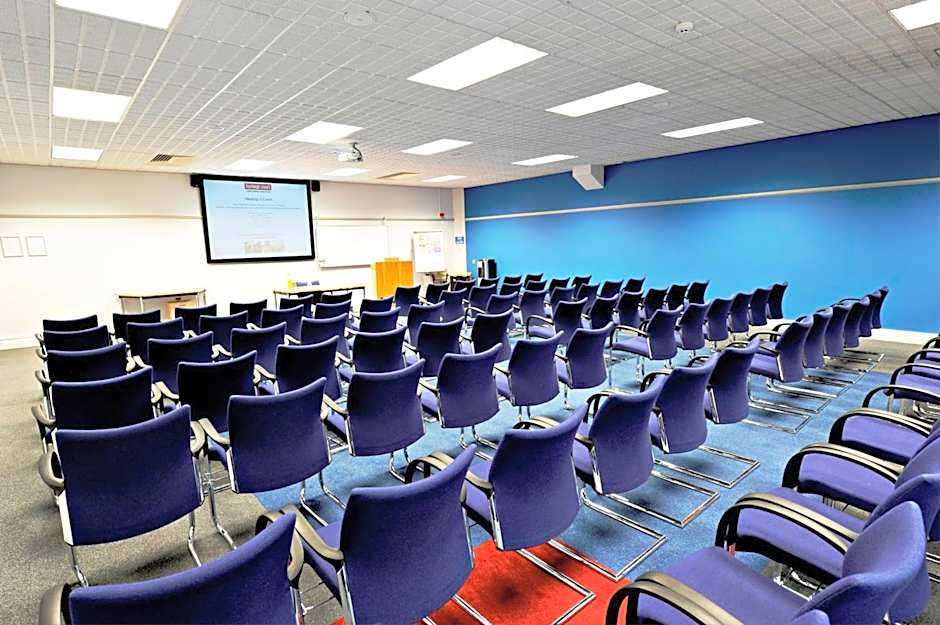 Burleigh Court Hotel and Leisure