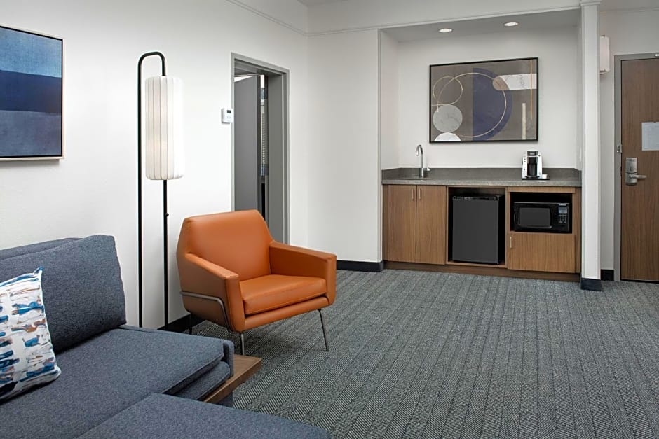 Courtyard by Marriott Savannah Downtown - Historic District